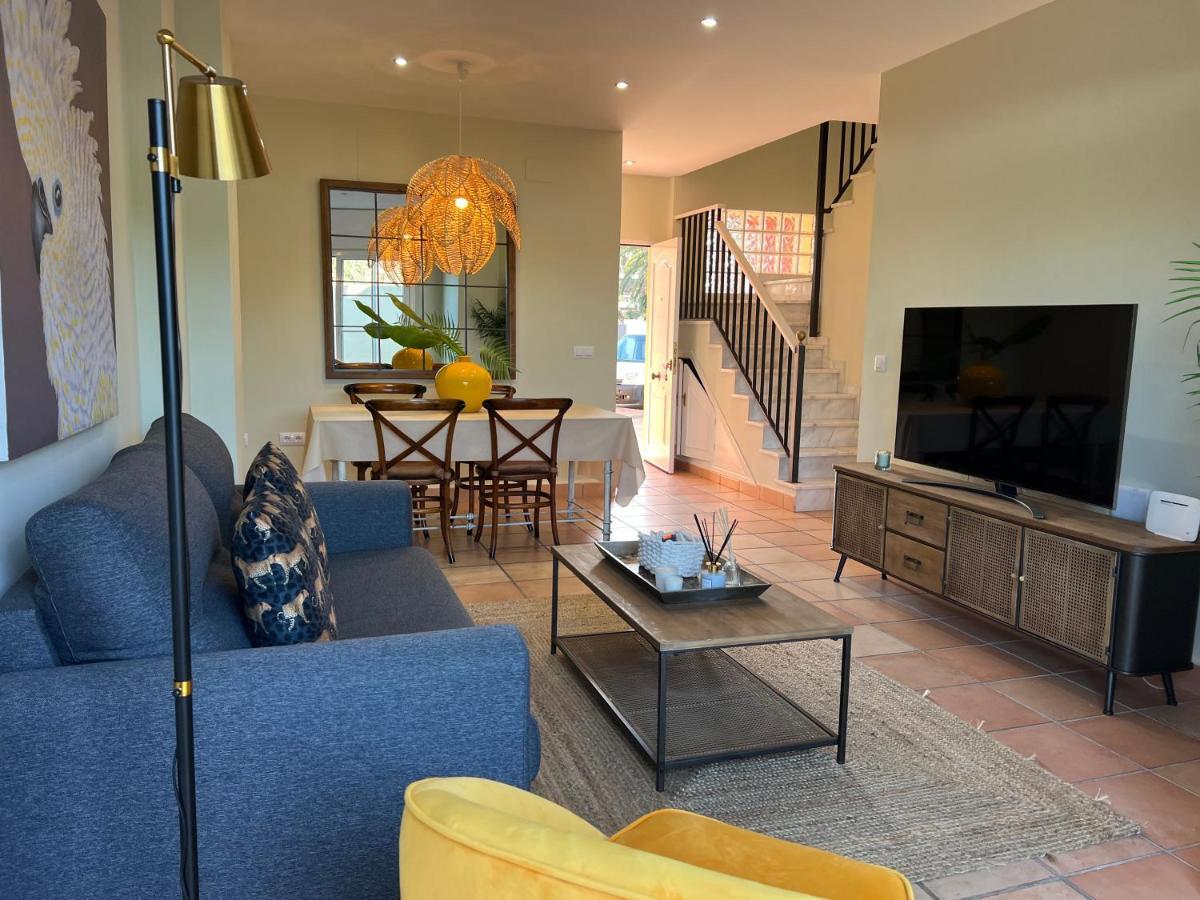 Casa Piscina Playa Barrosa Delfin 7 Holiday home